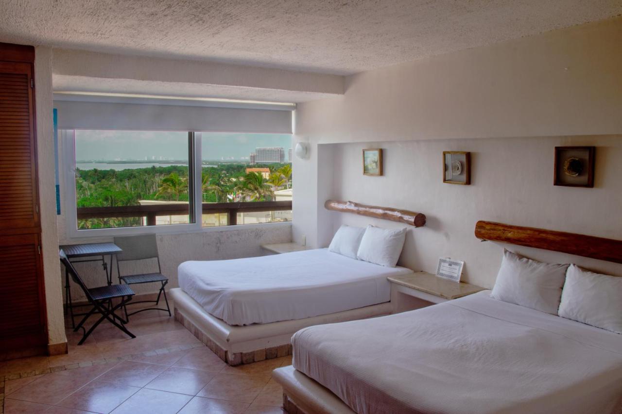 Rodero By Solymar Beach Front Condos In Hotel Zone Cancún Exteriör bild
