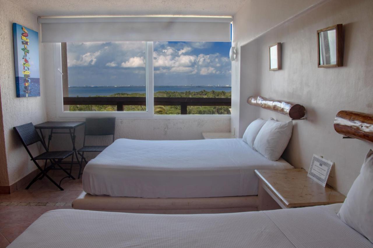 Rodero By Solymar Beach Front Condos In Hotel Zone Cancún Exteriör bild
