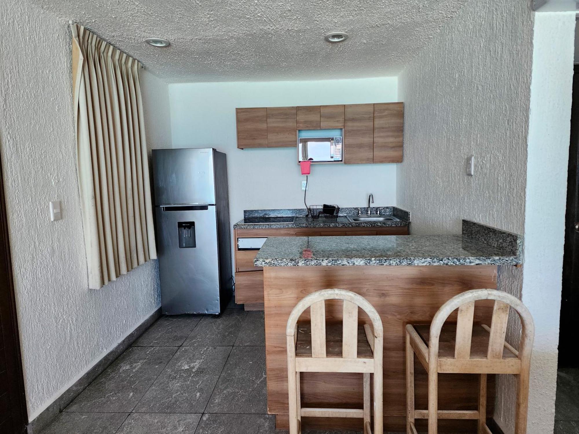 Rodero By Solymar Beach Front Condos In Hotel Zone Cancún Exteriör bild