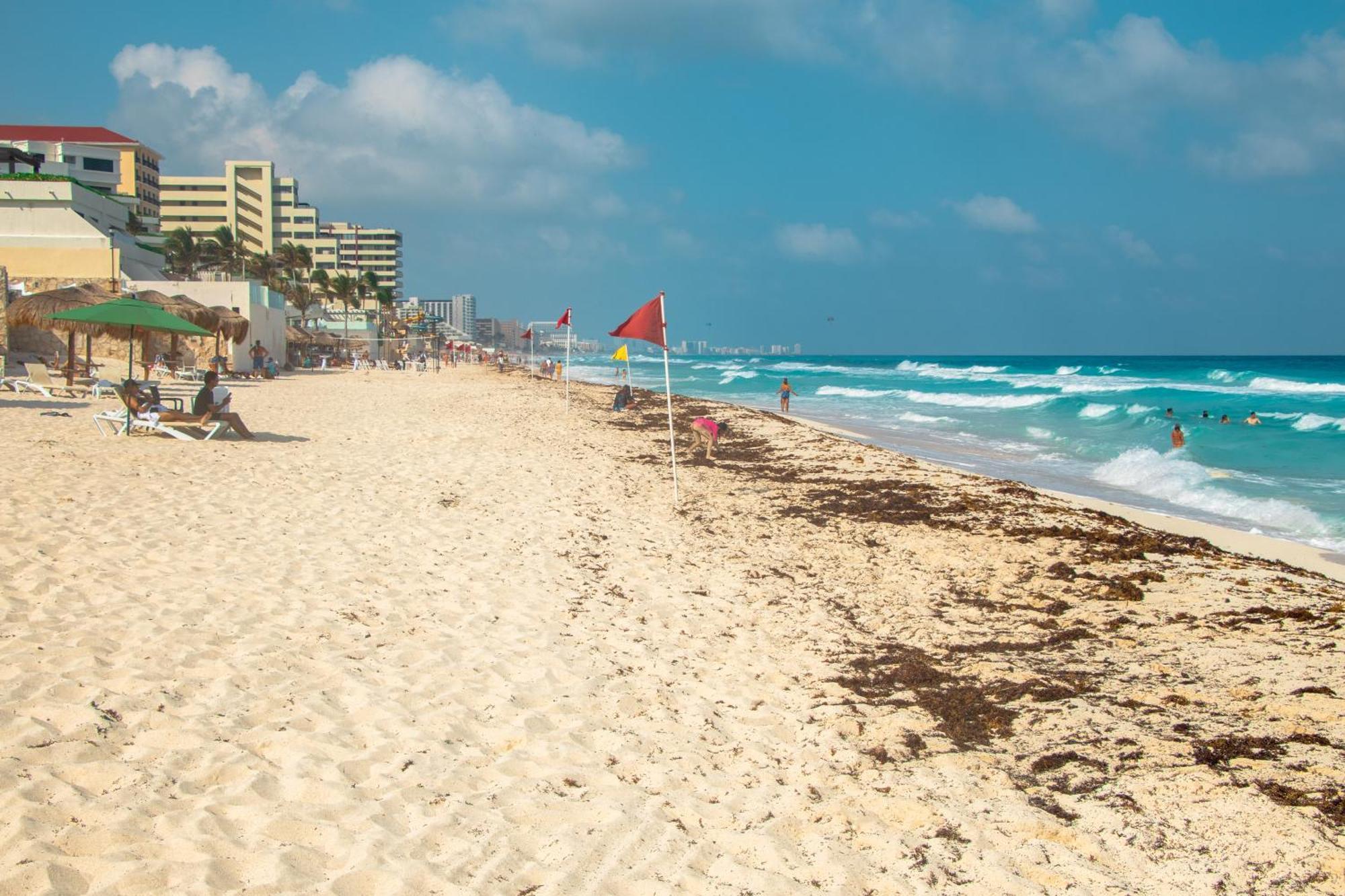 Rodero By Solymar Beach Front Condos In Hotel Zone Cancún Exteriör bild
