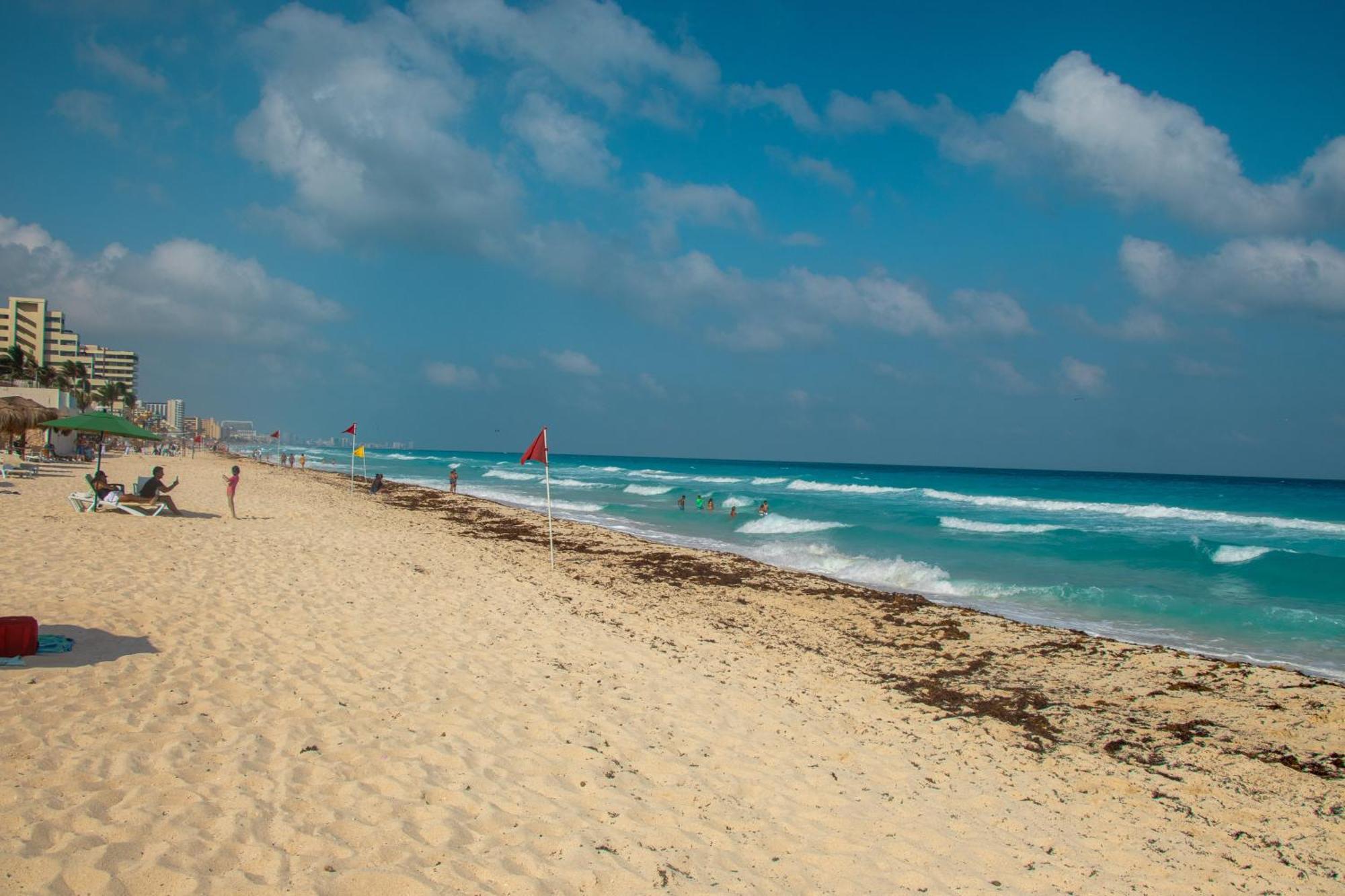 Rodero By Solymar Beach Front Condos In Hotel Zone Cancún Exteriör bild