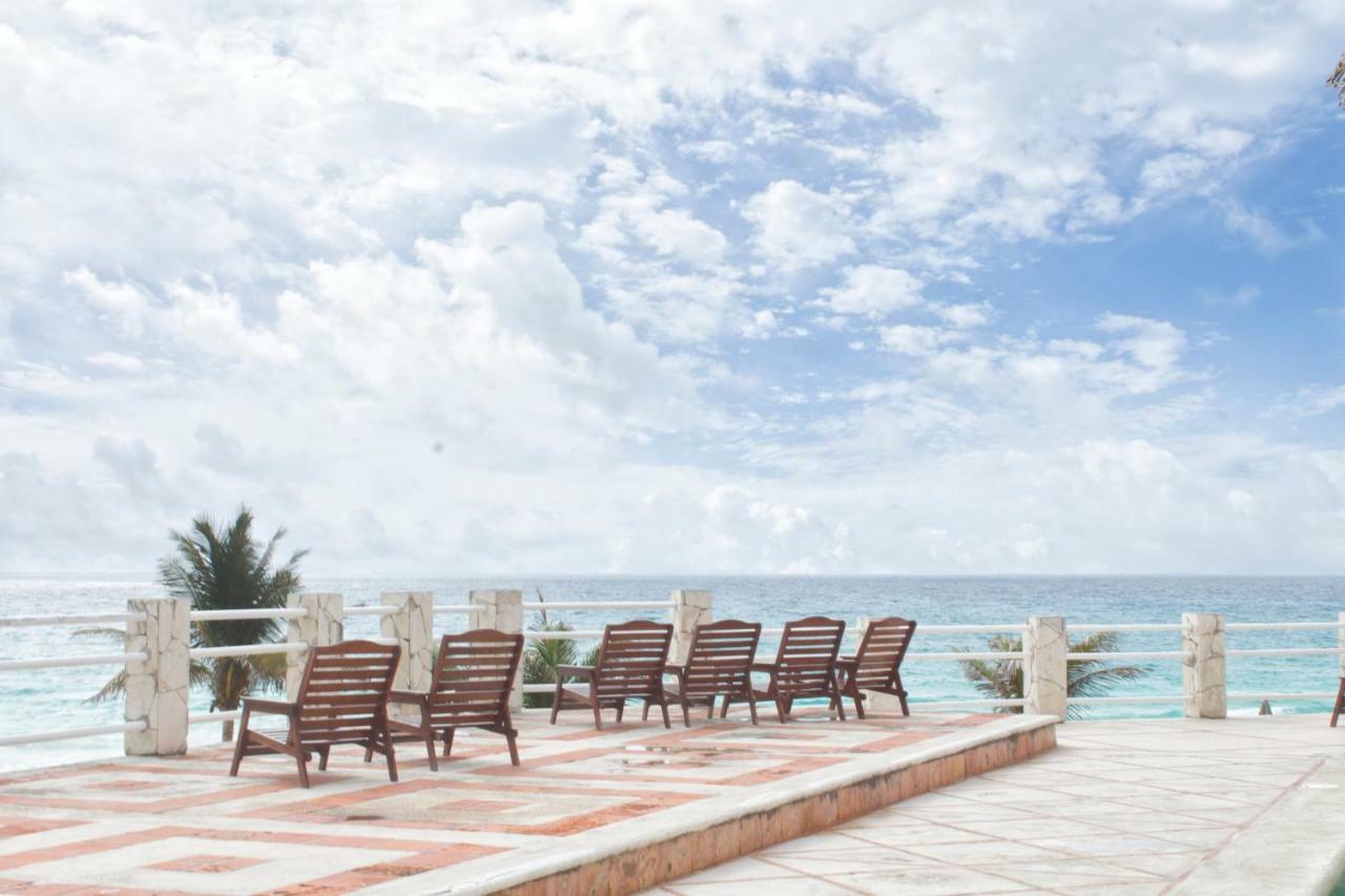 Rodero By Solymar Beach Front Condos In Hotel Zone Cancún Exteriör bild