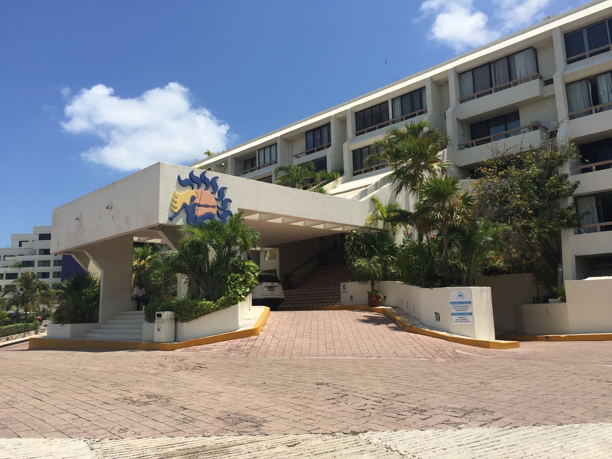 Rodero By Solymar Beach Front Condos In Hotel Zone Cancún Exteriör bild